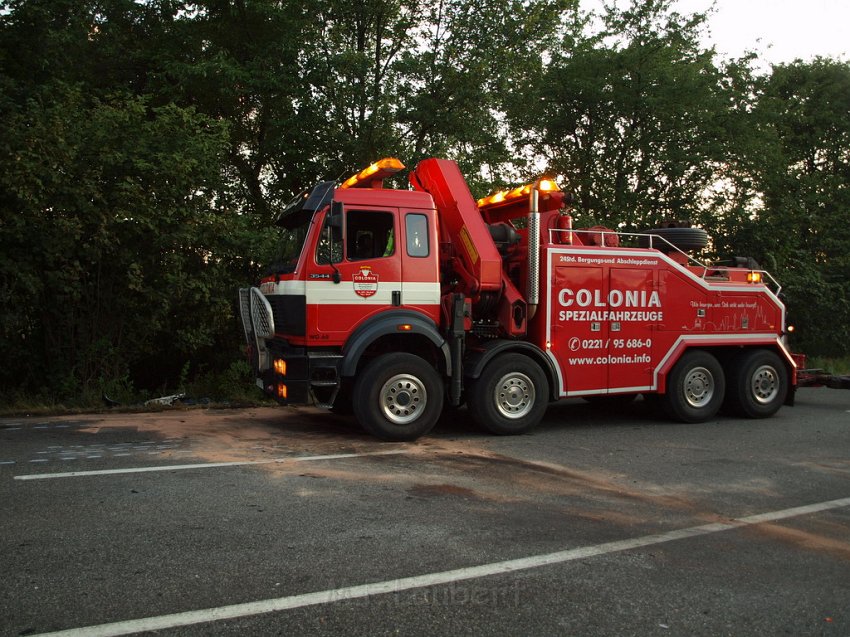 Schwerer VU Koeln Immendorf Kerkraderstr P494.JPG